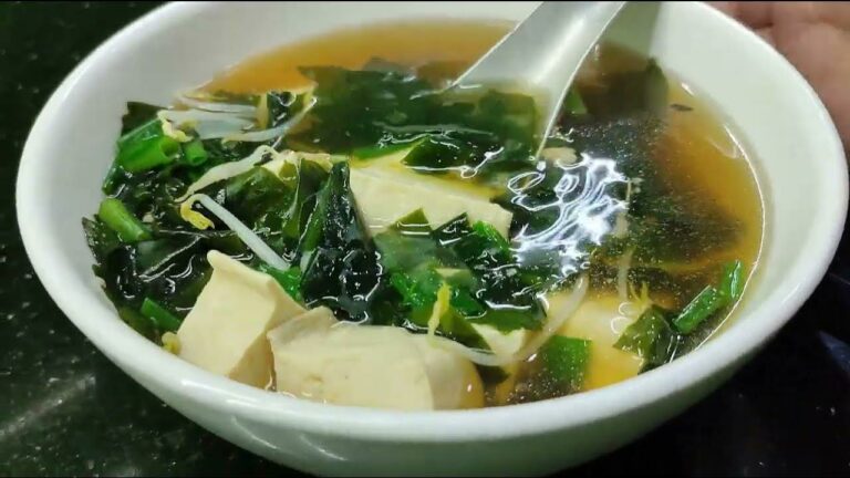 Cách nấu canh rong biển và đậu hũ chiên sả giữ vị ngon chuẩn Việt