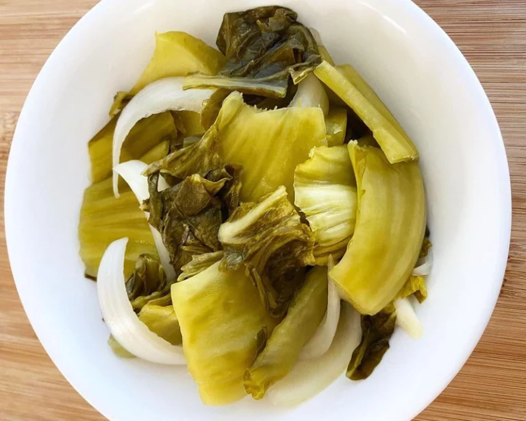 Mẹ bầu 3 tháng ăn dưa muối an toàn đúng cách giảm muối hiệu quả