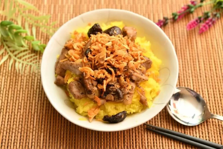 Cách làm xôi gà nấm mềm dai thơm ngon giữ trọn vị truyền thống