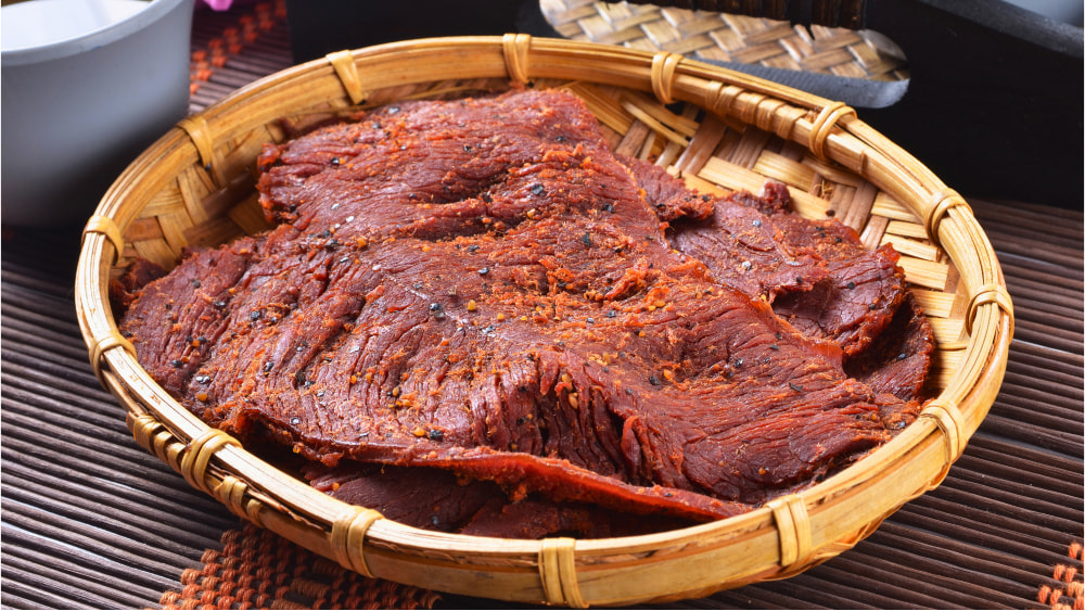 Khô Bò Tết 2025: Bảng Giá & Cách Chọn Ngon Phân Biệt Thật Giả
