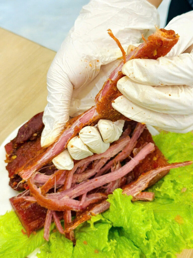 Bí quyết làm khô bò xông khói dai mềm, thơm chuẩn vị khói tại nhà