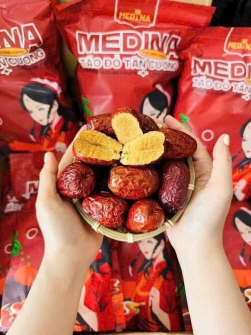 Táo Đỏ Tân Cương Medina 1kg - Hình ảnh 4